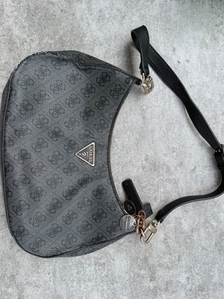 Bolso Guess negro hombro