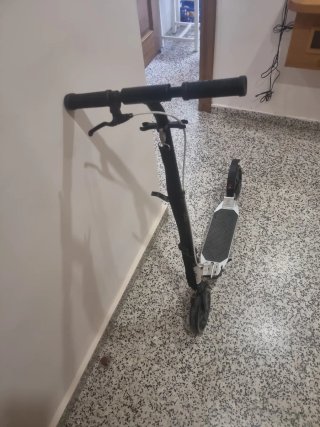Patinete plegable negro