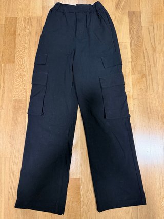 Pantalón cargo negro