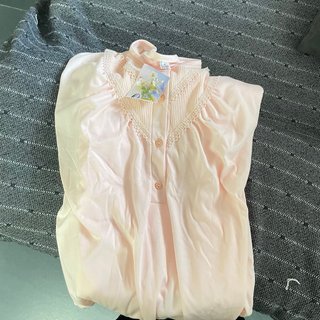 Camisón rosa con encaje