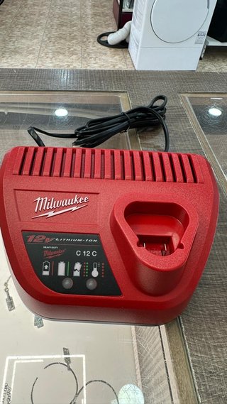 Herramientas eléctricas Cargador De Baterias Milwaukee C12C