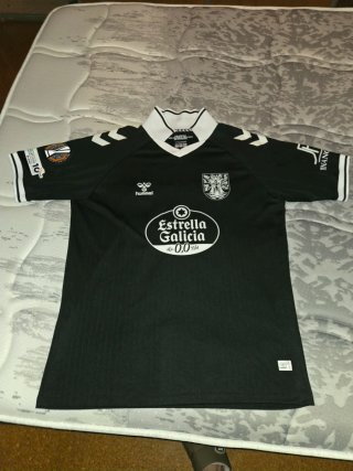 Camiseta Celta Oliveira 100 Años Hummel . ORIGINAL