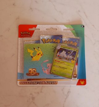 Pokemon 30° Anniversario Collezione con Adesivi