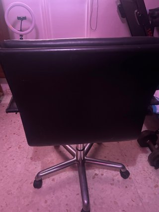 Silla de escritorio de cuero y metal