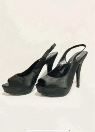 Zapatos de tacón negros talla 37