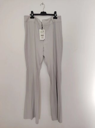 Pantalón vestir gris perla 46 Pull and Bear