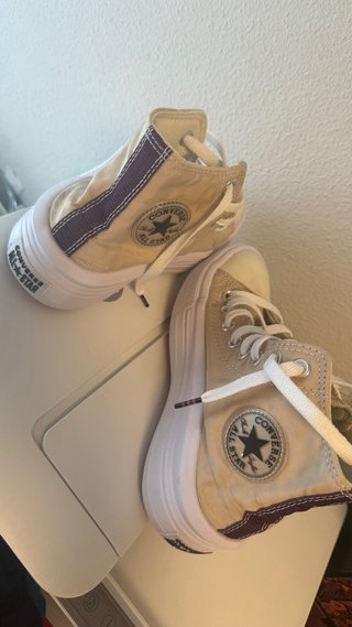 Converse Beige/Morado