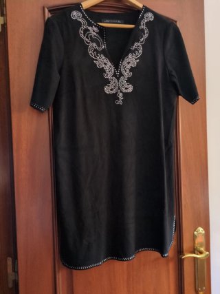 Vestido corto antelina negro Zara
