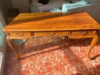 Escritorio antiguo Luis XV con 6 sillas y sillón