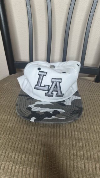 Gorra LA Blanca y Camuflaje