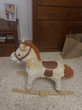 Caballo balancín infantil