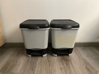 Set di 2 bidoni della spazzatura con pedale