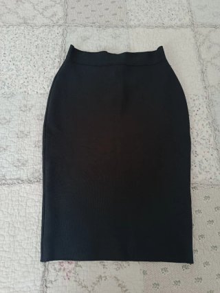 Falda tubo gris y negra