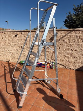 Escalera KTL Homologada Almacén