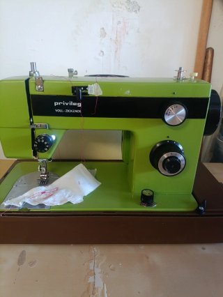 Máquina de coser Privileg