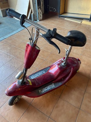 Patinete Eléctrico Pluscooter Rojo