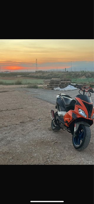 APRILIA SR 50
