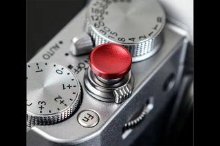 Pulsante di Rilascio per Fotocamera in Alluminio Rosso