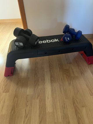 Banco Reebok Step + Mancuernas 8kg y 5kg