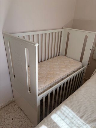 Cuna colecho blanca con osito y colchón