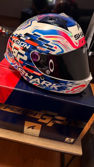 Casco shark aeron GP Zarco
