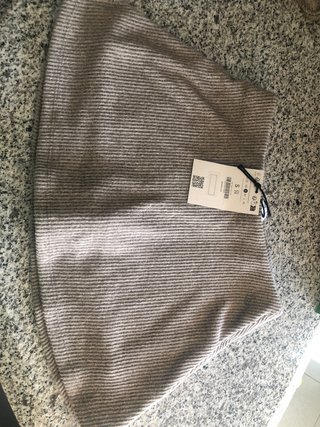 Conjunto Bershka Falda Pantalón y Jersey