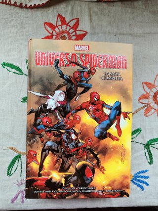 Universo Spiderman. La Saga Completa. Omnibus.