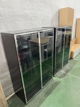 Estantería de hierro negra 100€ cada una