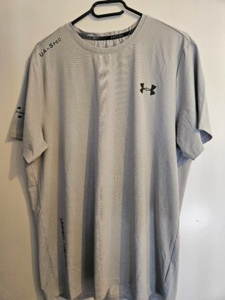 Camiseta Under Armour UA-SPEC Gris