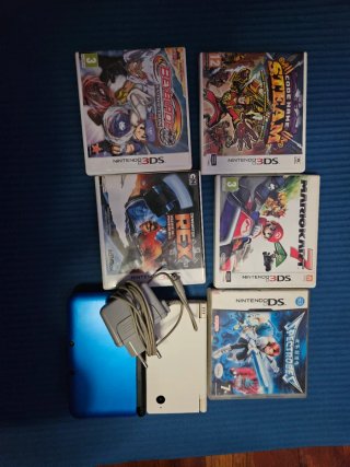 Nintendo 3DS XL e DSi Blu/Bianco... TRATTABILE