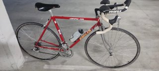 Bicicleta de Carretera Zeus Roja