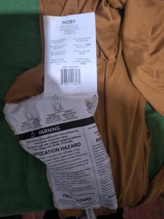 Pañuelo de porteo Moby Wrap color caramelo