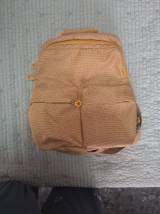 Mochila Mandarina Duck mostaza