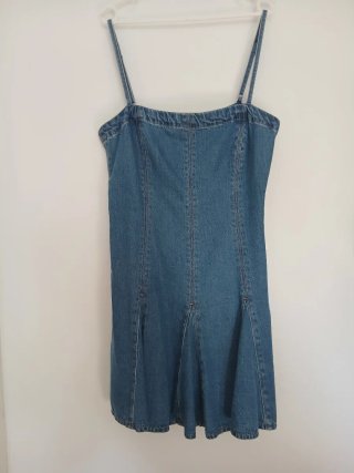 Vestido vaquero corto azul con pliegues