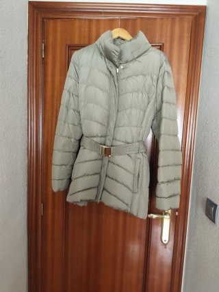 Chaquetón Beige con capucha Geos