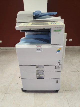 Fotocopiadora Impresora Ricoh Aficio MP C2050