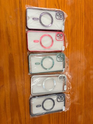 Confezione da 5 cover magnetiche per iPhone 11