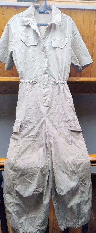 Mono beige de vestir, talla como S