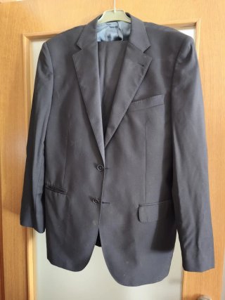 Traje de hombre gris
