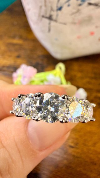 Anillo de Plata 925 y Moissanita