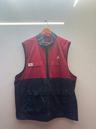 Chaleco Jordan Rojo y Negro