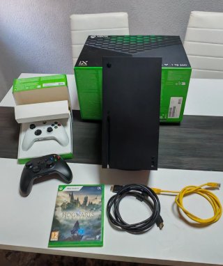 Xbox Series X 1TB SSD + Hogwarts Legacy + 2 Mandos