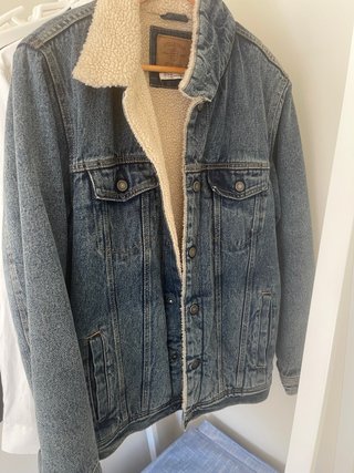 Chaqueta vaquera Pull and Bear forrada