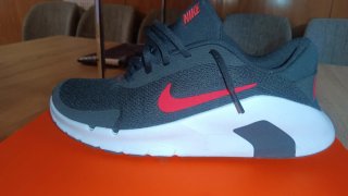 Zapatillas Nike Negras y Rojas
