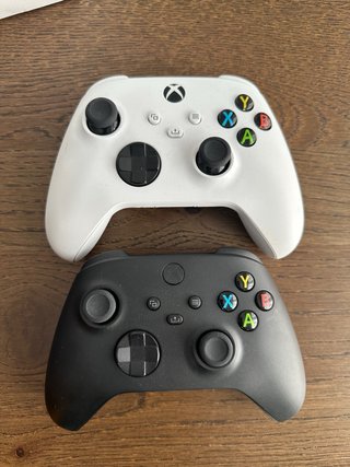 2 Mandos Xbox Blanco y Negro