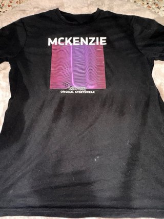 Camiseta Mckenzie Negra