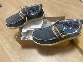Zapatos náuticos Gioseppo negros y multicolor