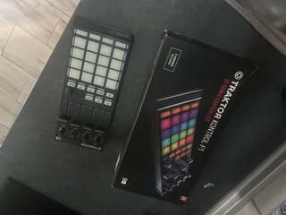 Traktor Kontrol F1 DJ Controller