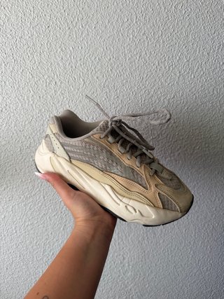 Yeezy Boost 700 v2