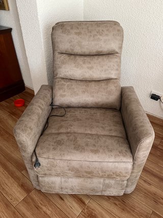 Butaca reclinable eléctrica beige